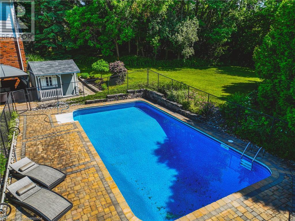 6 IRIS Court