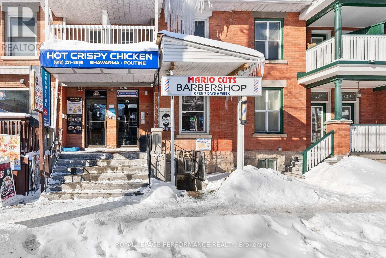 UNIT #A - 235 LAURIER AVENUE E