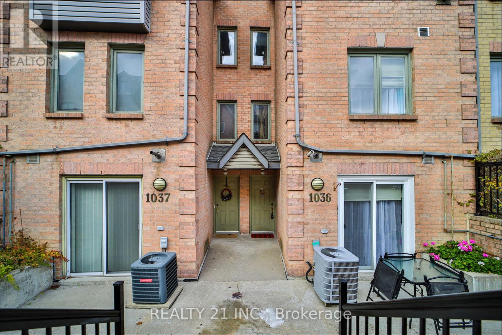 1036 - 75 WELDRICK ROAD E