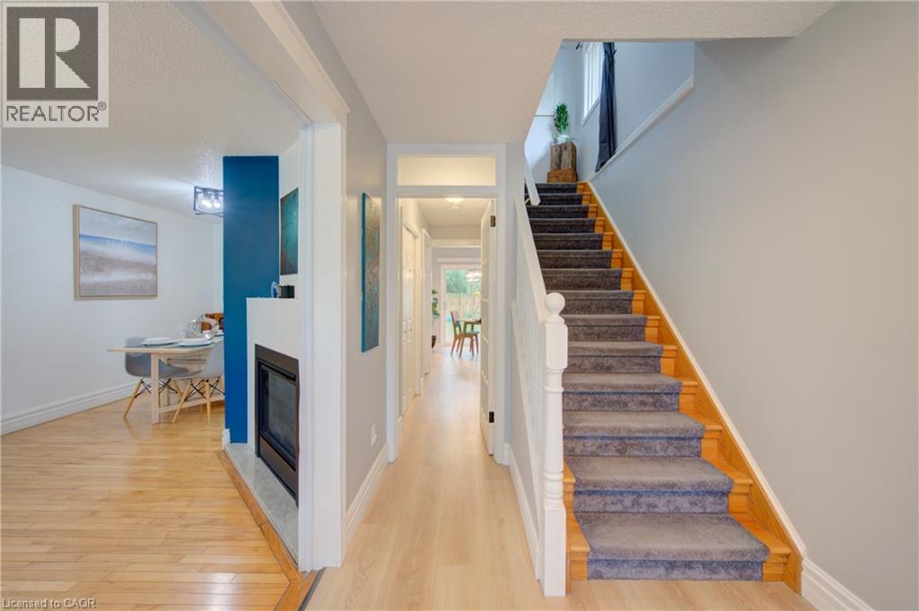 250 DINISON Crescent