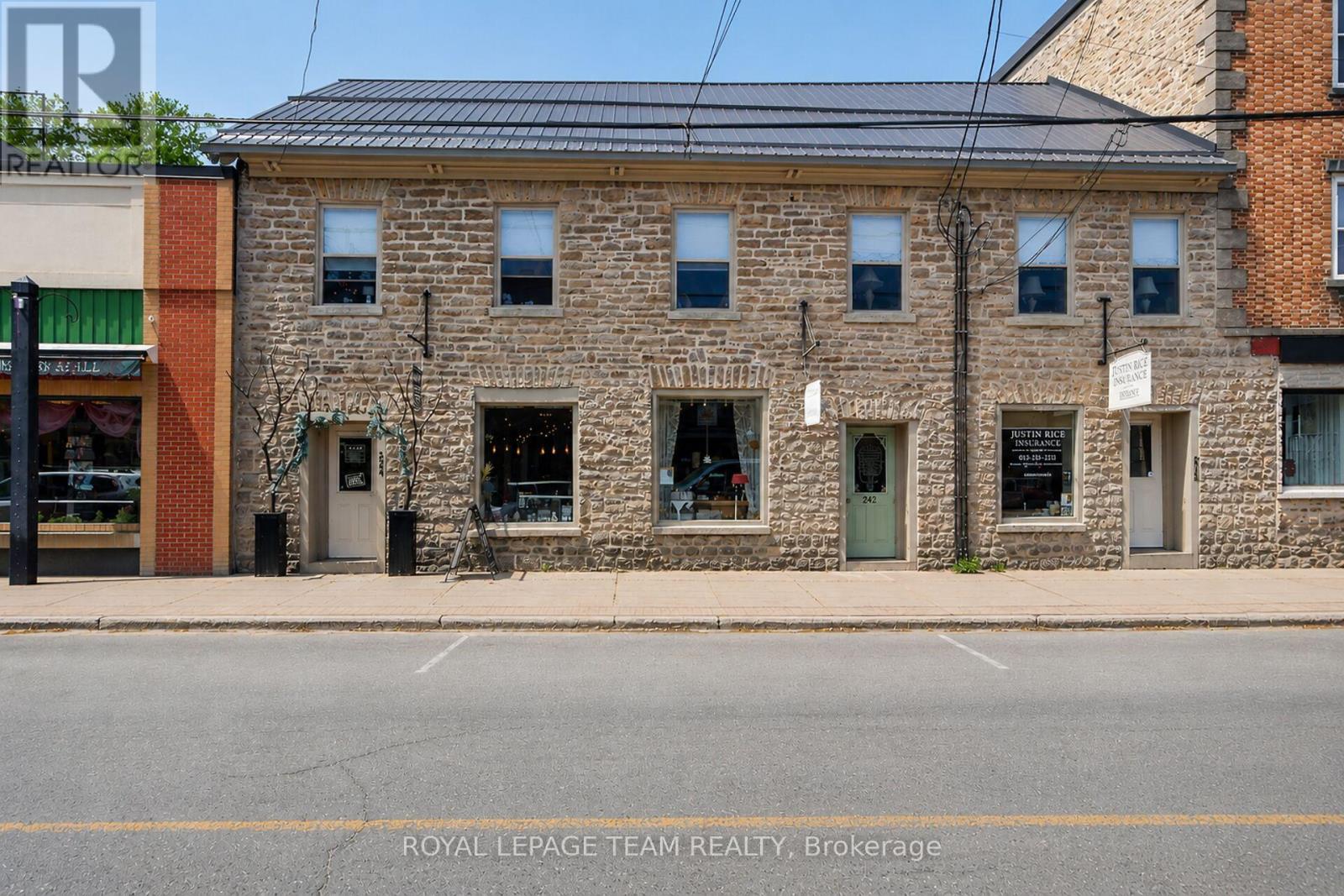 212-224 ST LAWRENCE STREET