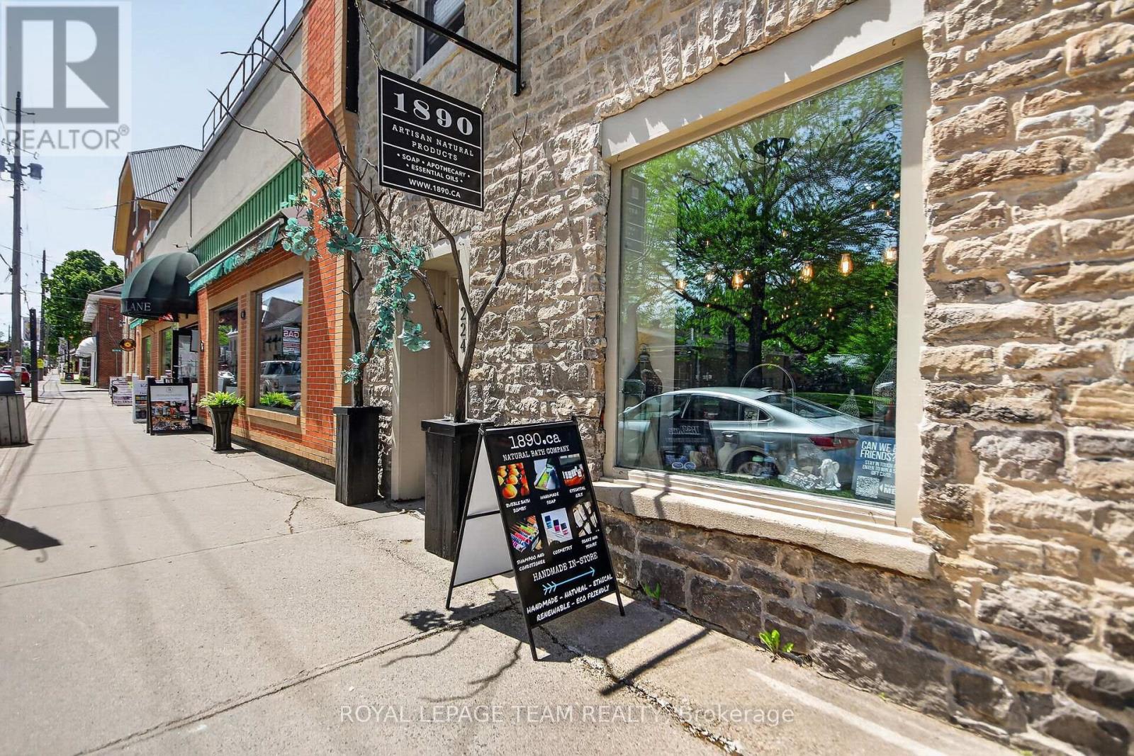 212-224 ST LAWRENCE STREET