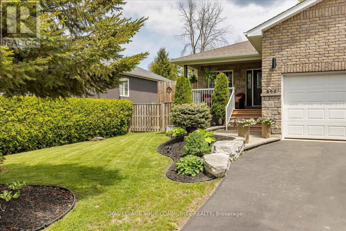 825 ELMWOOD ROAD