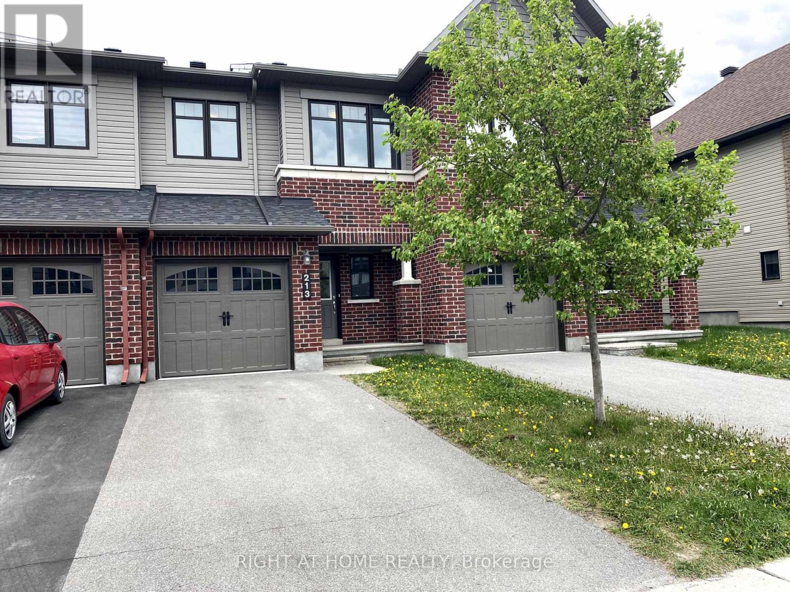 213 HALYARD WAY