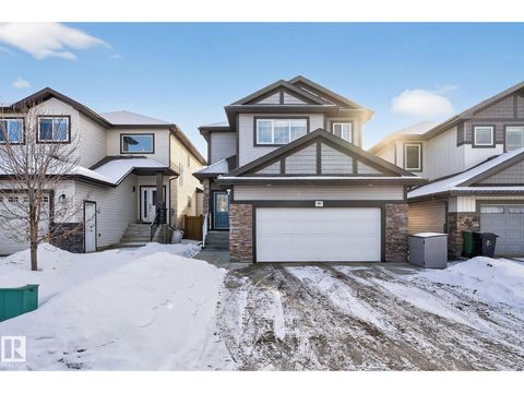 157 WOODHILL Fort Saskatchewan AB T8L0L5