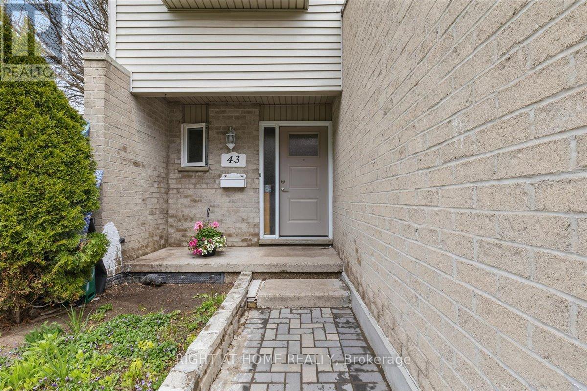 43 - 20 PAULANDER DRIVE