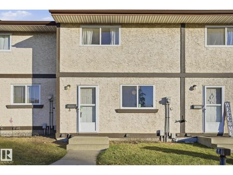 18024 93 AV NW Edmonton AB T6E5P5