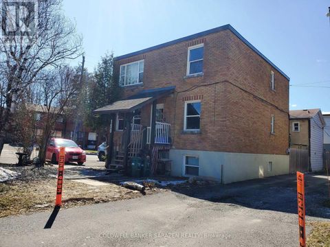 195 PERES BLANCS AVENUE Ottawa ON K1L7M2