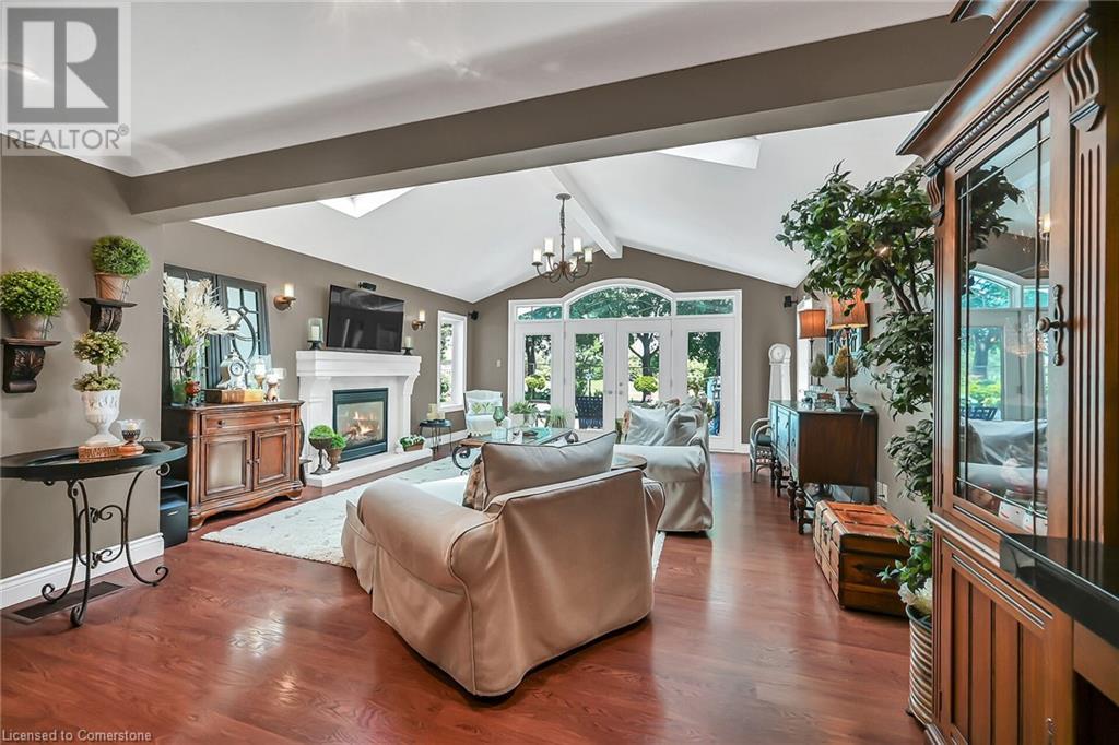 92 OSBORNE Crescent
