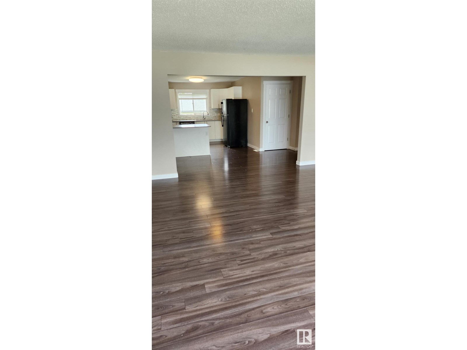 7227 152A AV NW