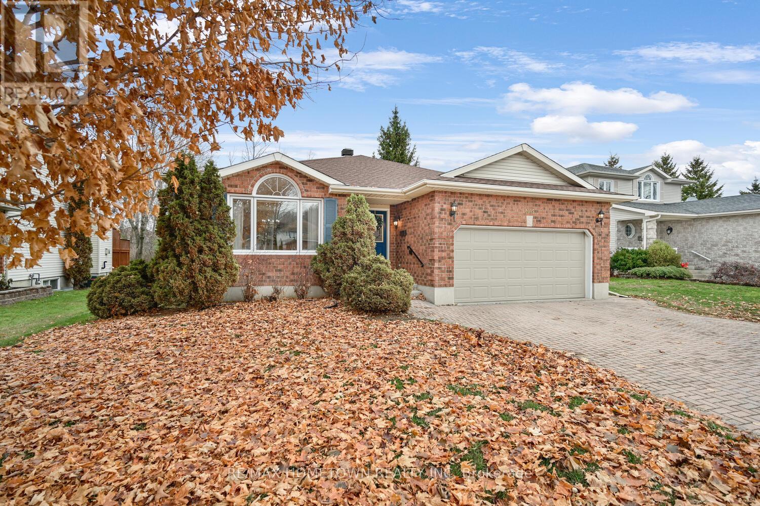 1095 BRIDLEWOOD DRIVE