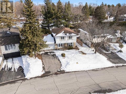11 GLENDENNING DRIVE Ottawa ON K2H7Z1