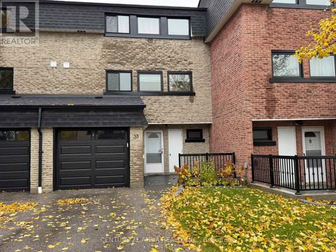 38 HENDERSON DRIVE Aurora (Aurora Highlands) ON L4G3L2