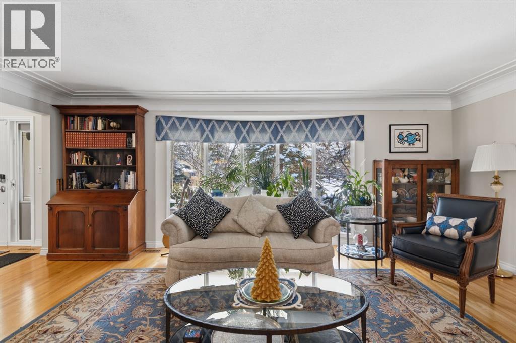 352 Oakside Circle SW