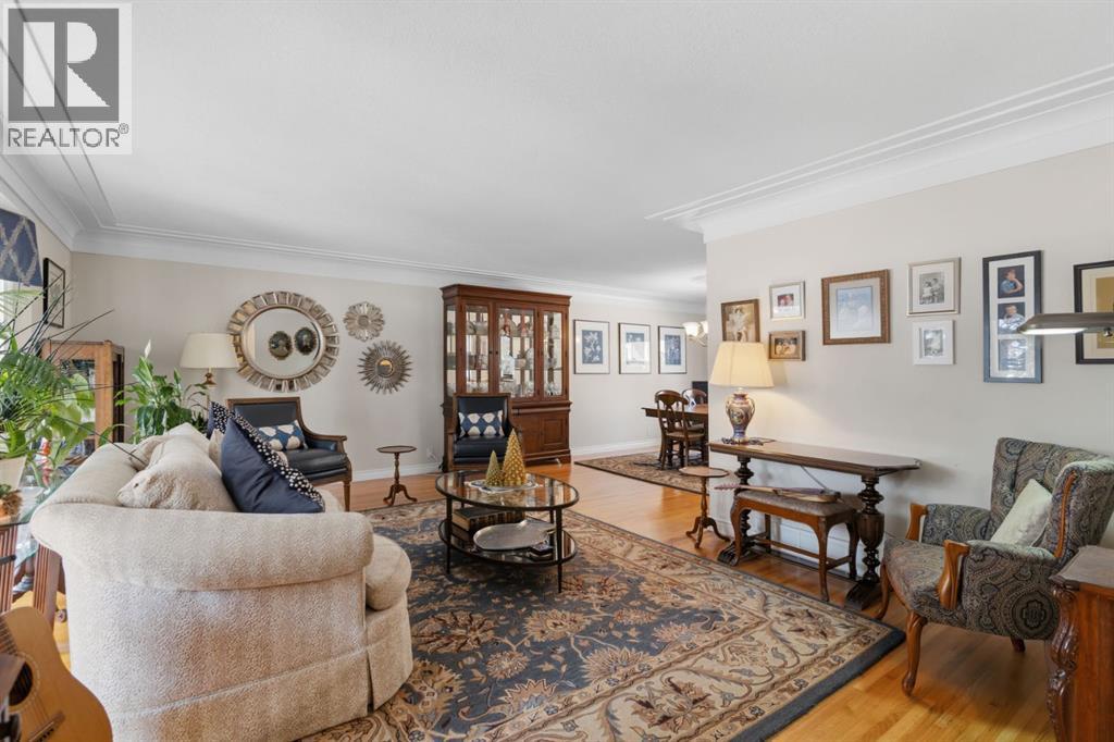 352 Oakside Circle SW