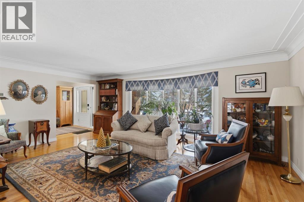 352 Oakside Circle SW