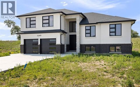 1247 CAMPANA CRESCENT Lakeshore ON N8L0K4