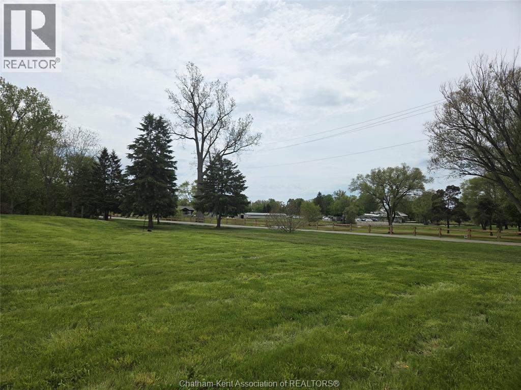 Photo 1 of 5 — 50 INDIAN CREEK ROAD West, Chatham, ON N7M2E1