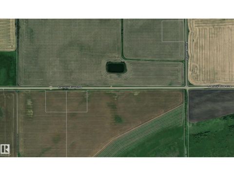 Twp 255 572A Rural Sturgeon County AB T0G1L0