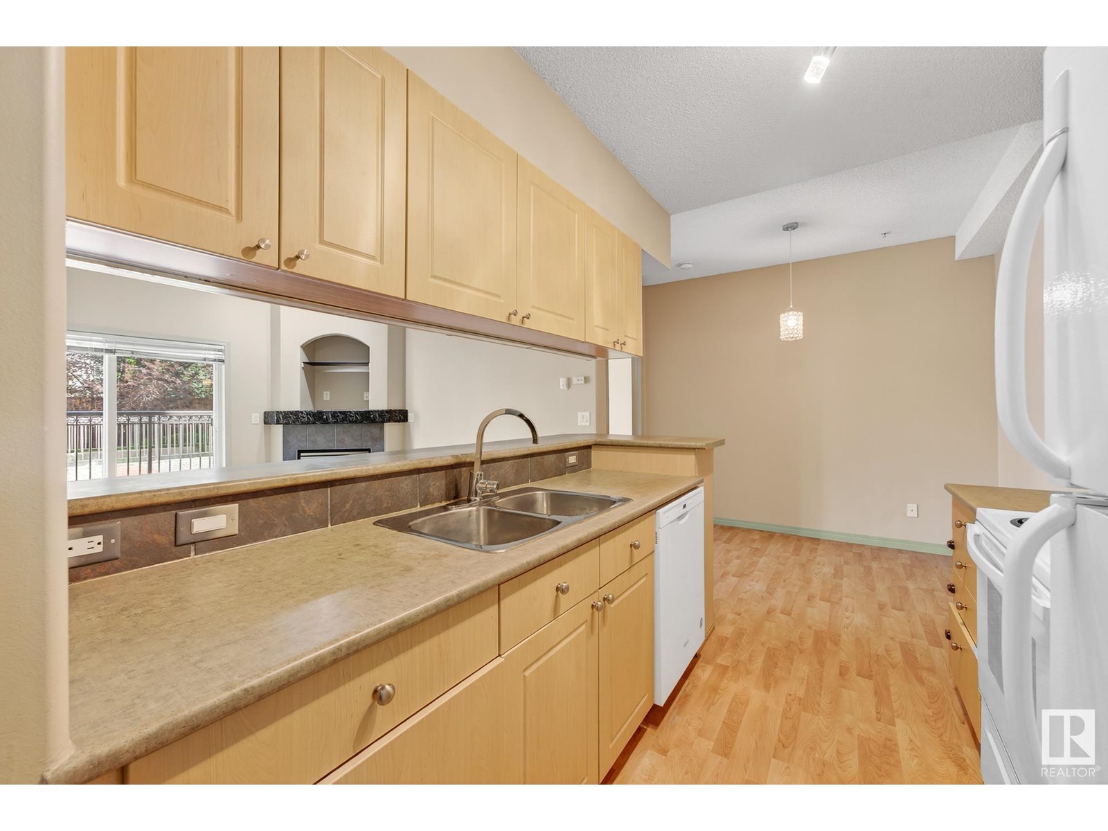 #111 5280 TERWILLEGAR BV NW