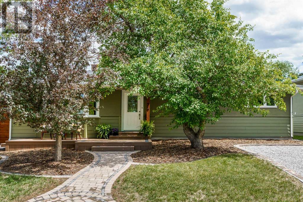 74 Hallbrook Place SW