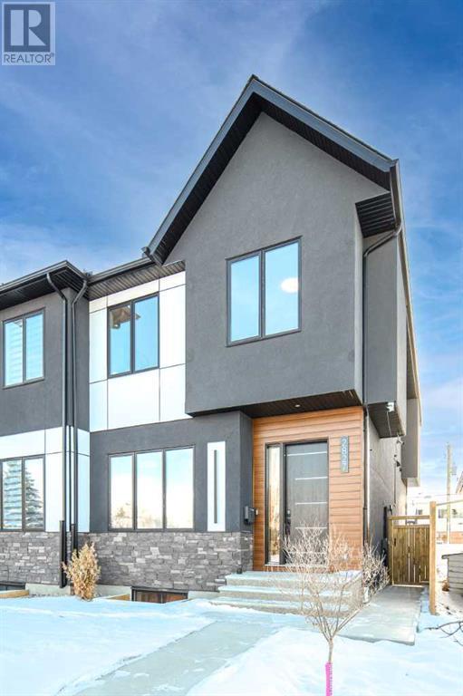 2827 Cochrane Road NW
