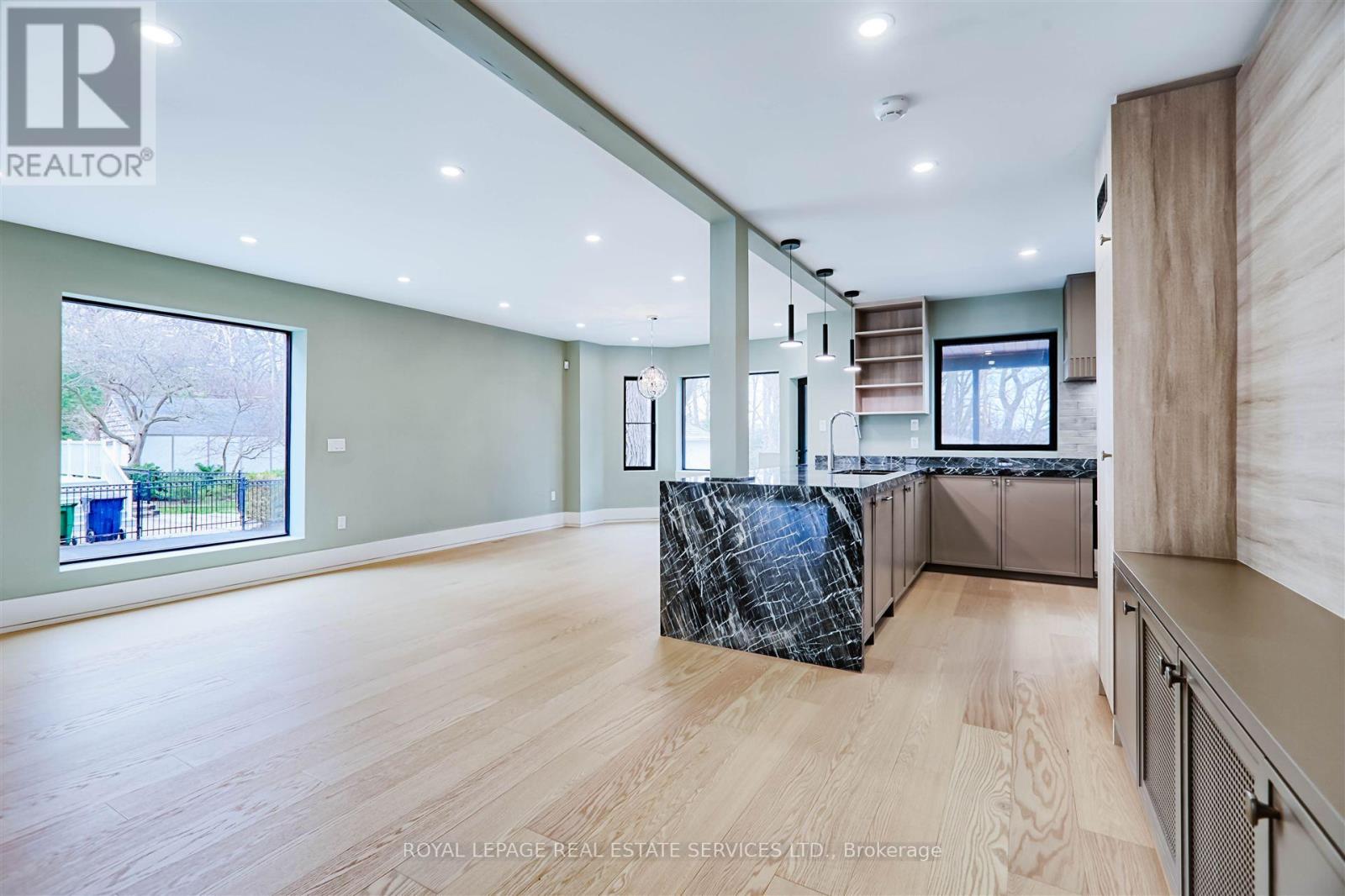 324 RIVERSIDE DRIVE