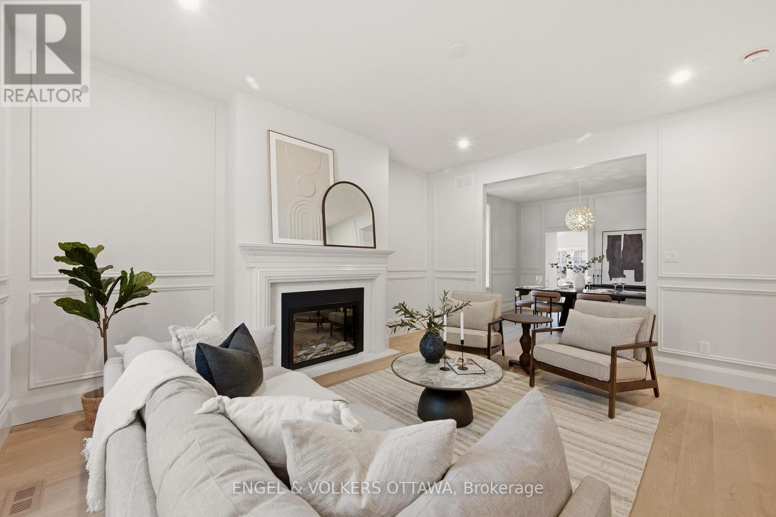35 MACKAY STREET