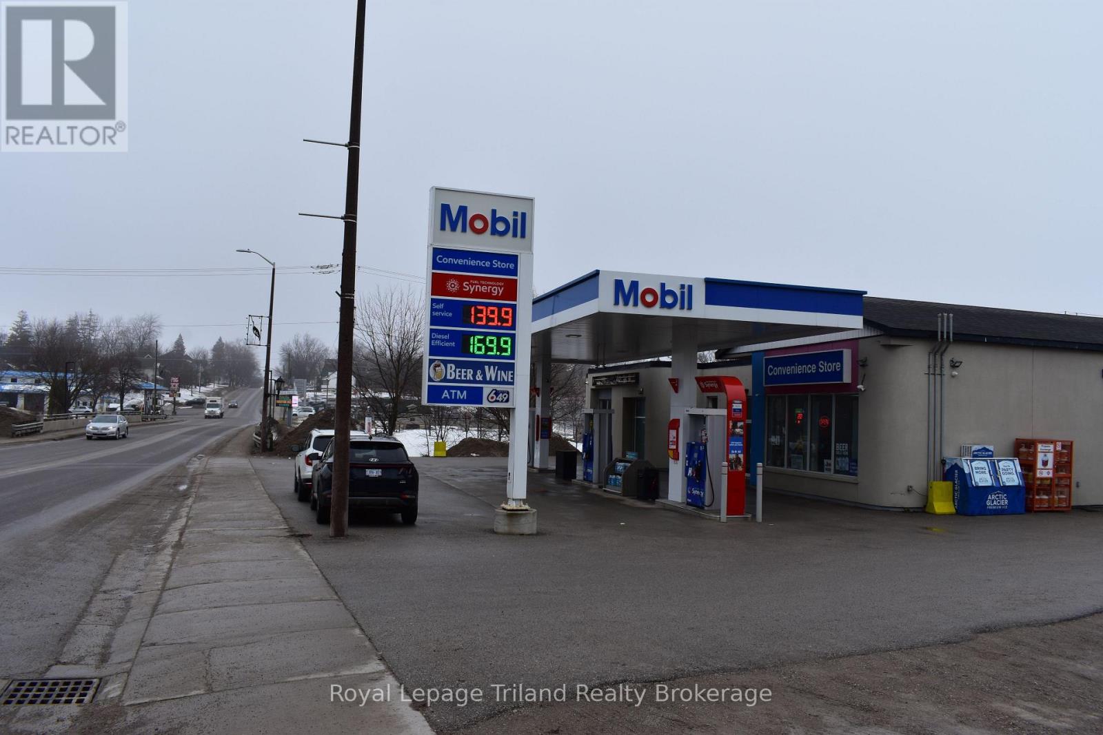 Photo 1 of 20 — 11 ONTARIO ROAD, West Perth (Mitchell), ON N0K1N0