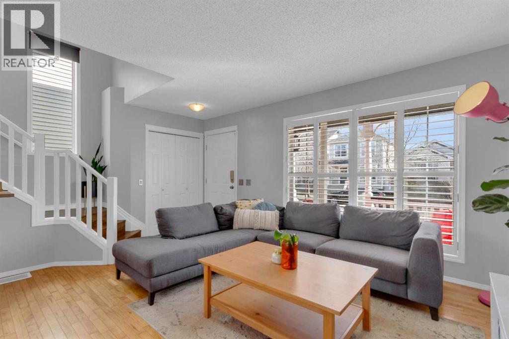 37 Prestwick Rise SE