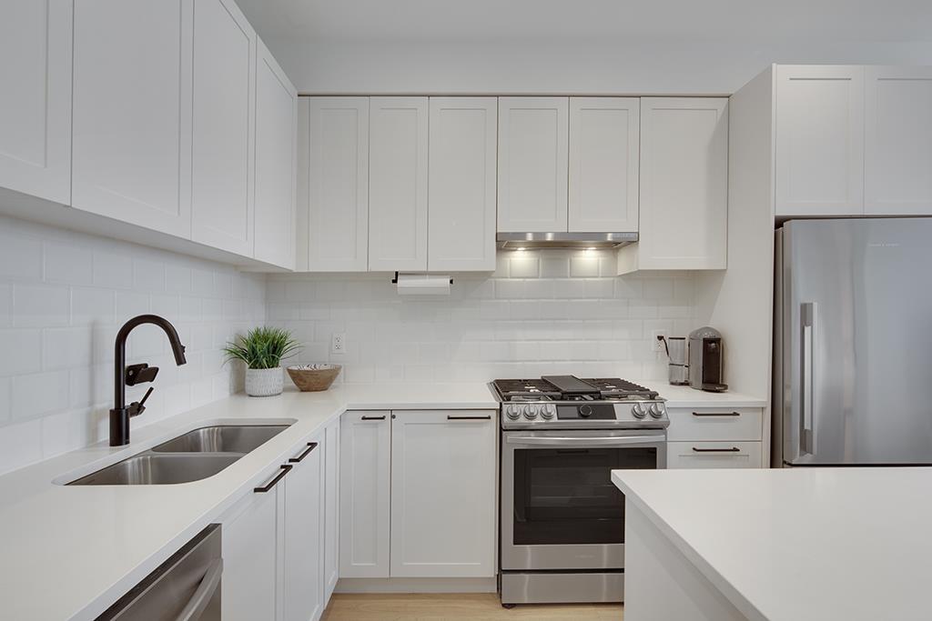 330 5415 BRYDON CRESCENT