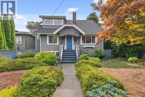 723 E 4TH STREET North Vancouver BC V7L1K1