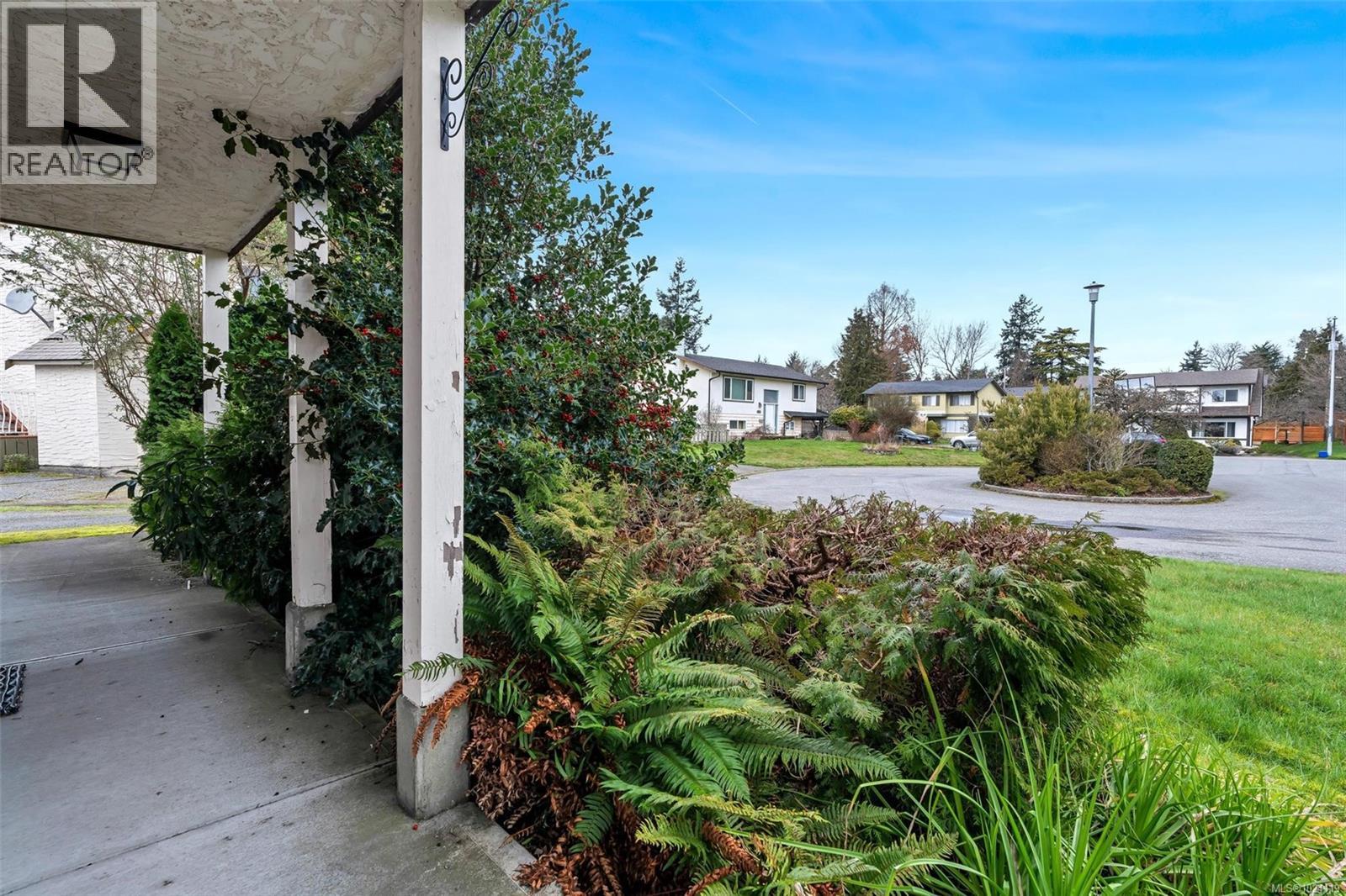 1725/1727 Ashdale Pl