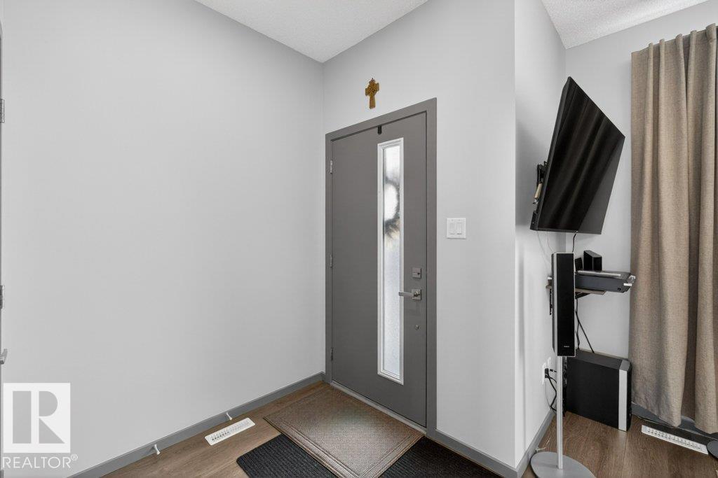 2405 TRUMPETER WY NW