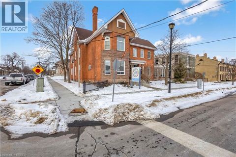 70 CHATHAM Street Brantford ON N3T2P1