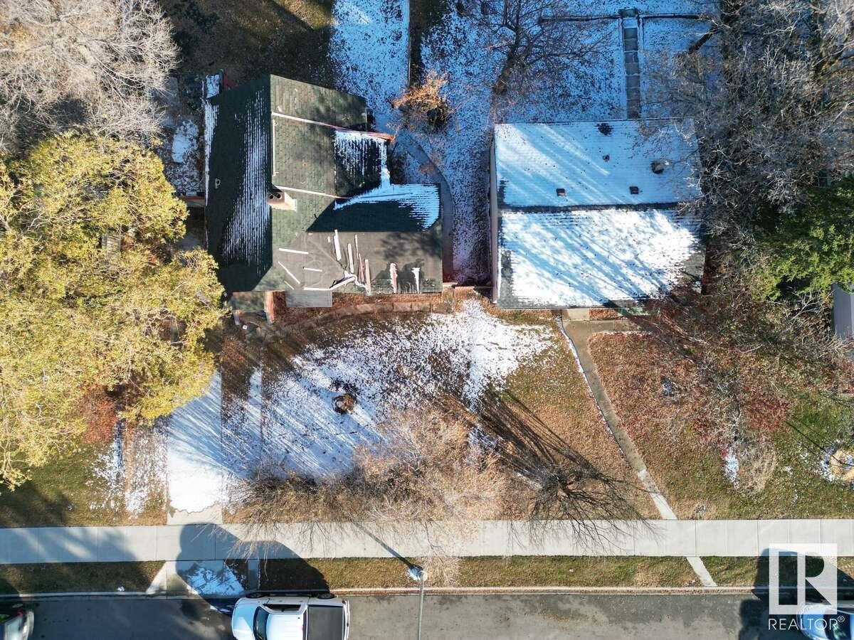 10145 & 10155 155 ST NW