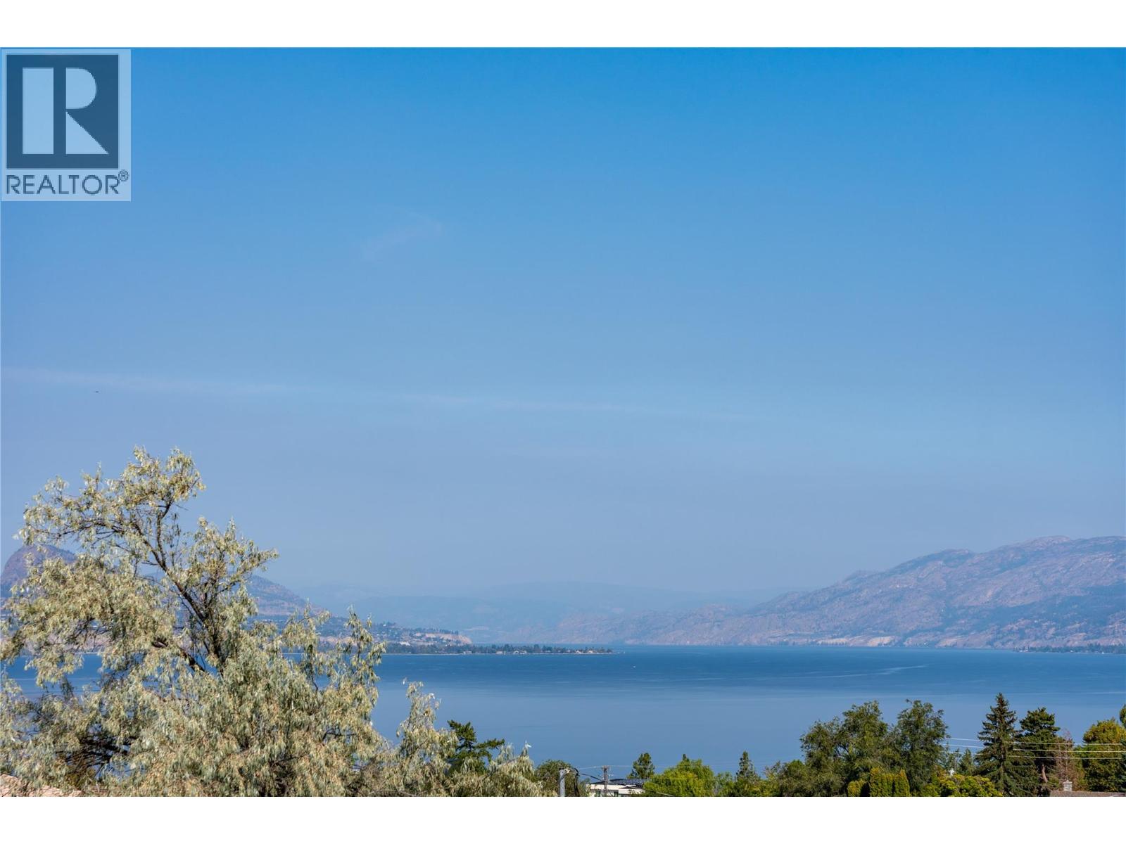 745 Westminster Avenue E