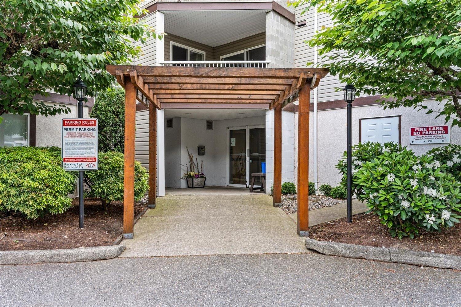 210 45222 WATSON ROAD|Garrison Crossing