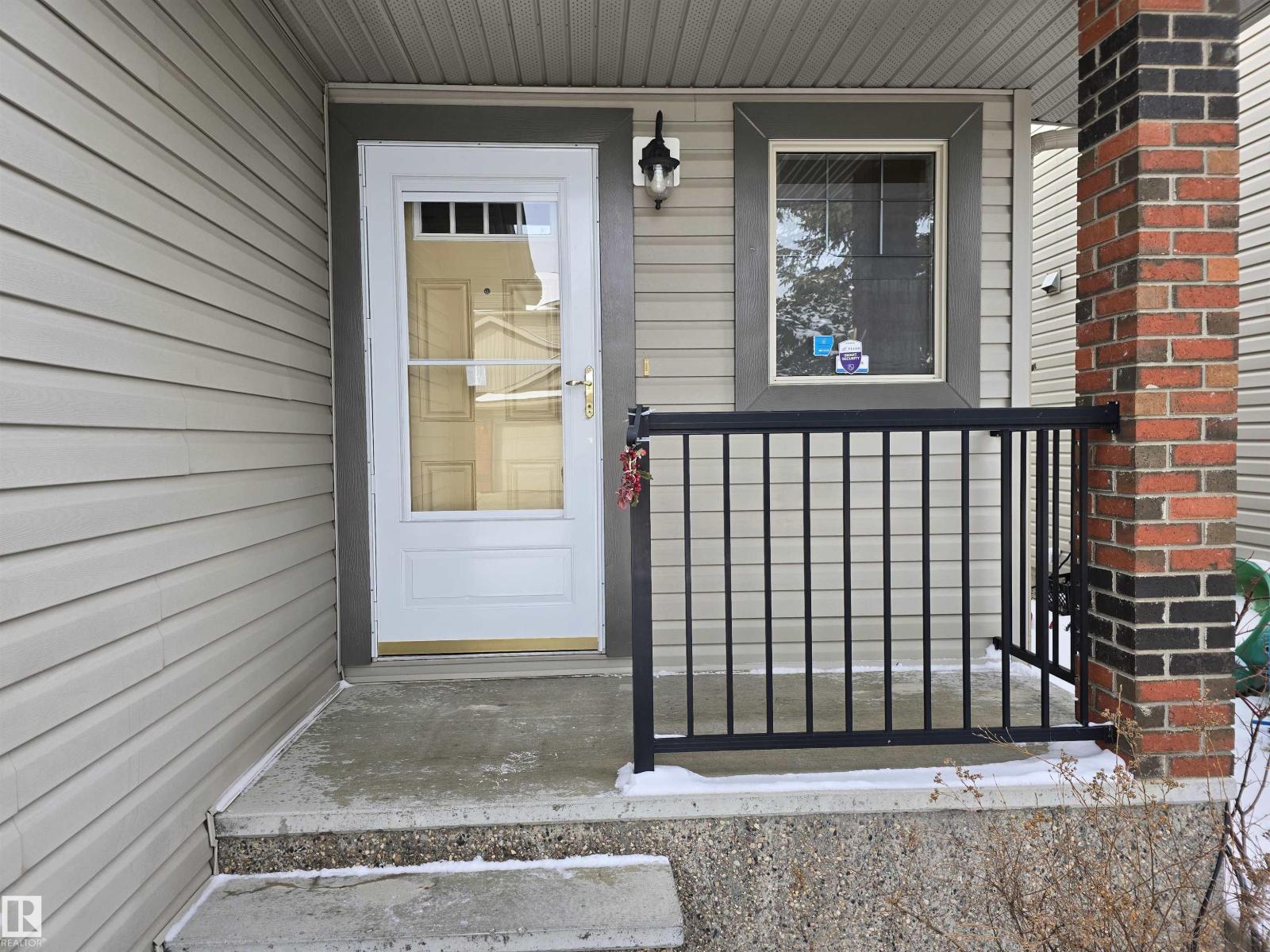 #60 1128 156 ST NW