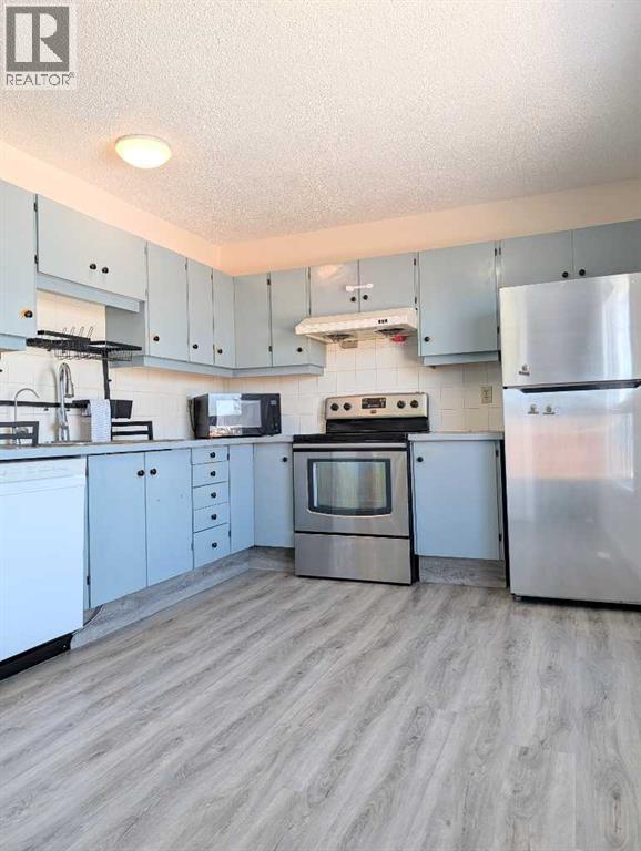 272 Abinger Crescent NE