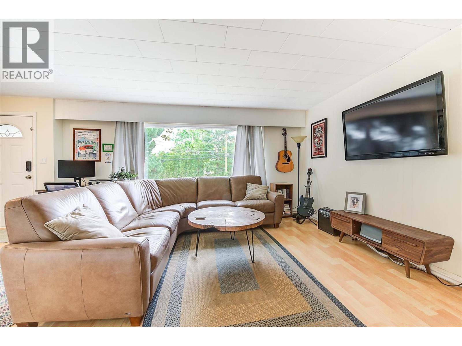 184 Snowsell Street N