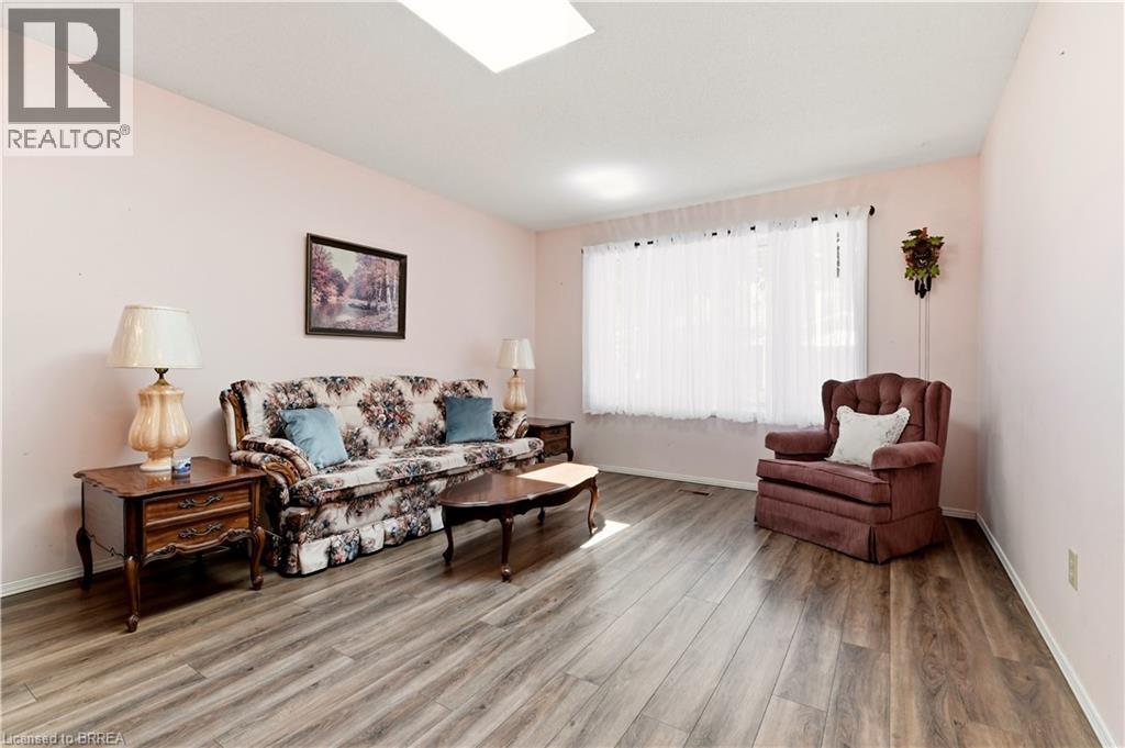 1030 COLBORNE Street E Unit# 19