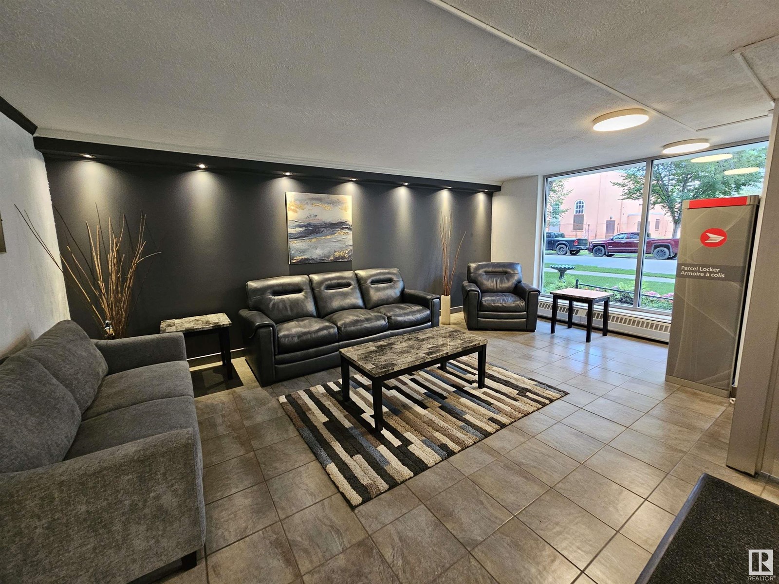 #1403 9816 112 ST NW