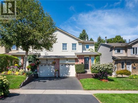 815 SWEETWATER Crescent Mississauga ON L5H4A7