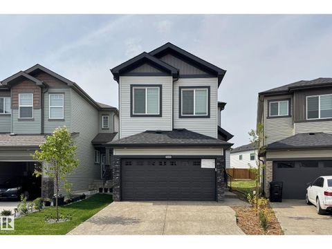 1340 11 AV NW NW Edmonton AB T6T2W4
