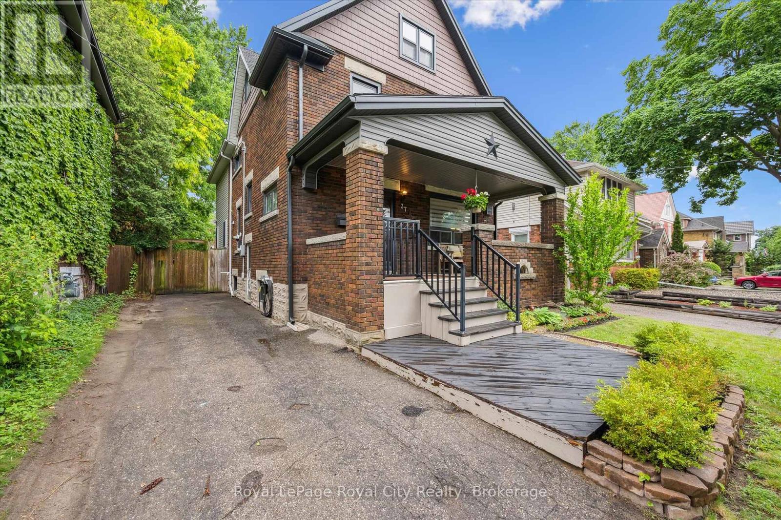 37 BROCK STREET