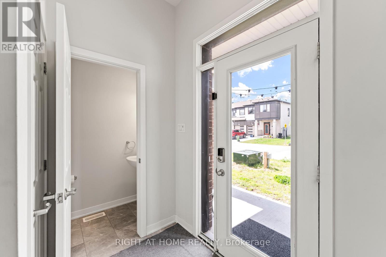 221 BILLRIAN CRESCENT