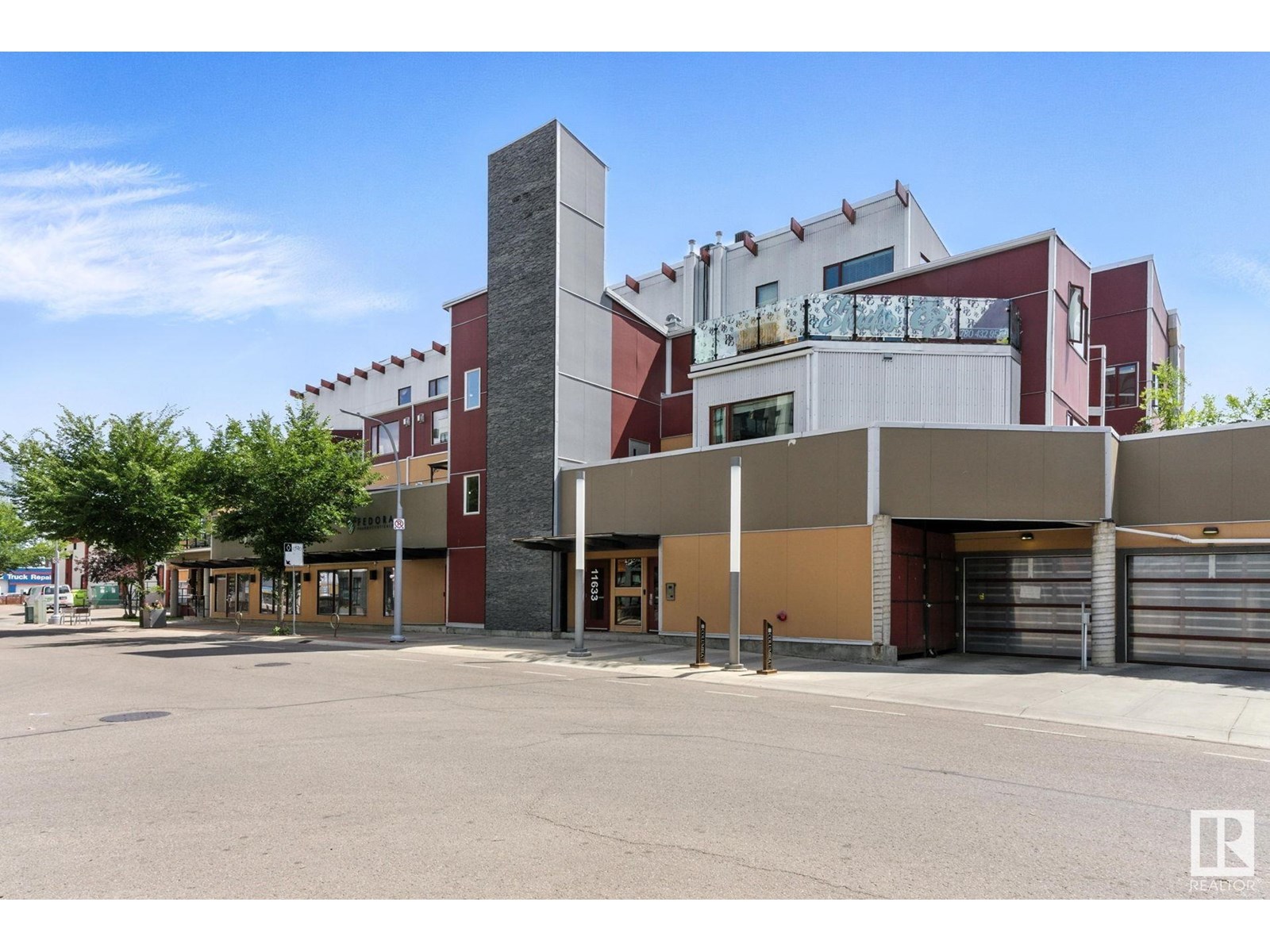 #204 11633 105 AV NW