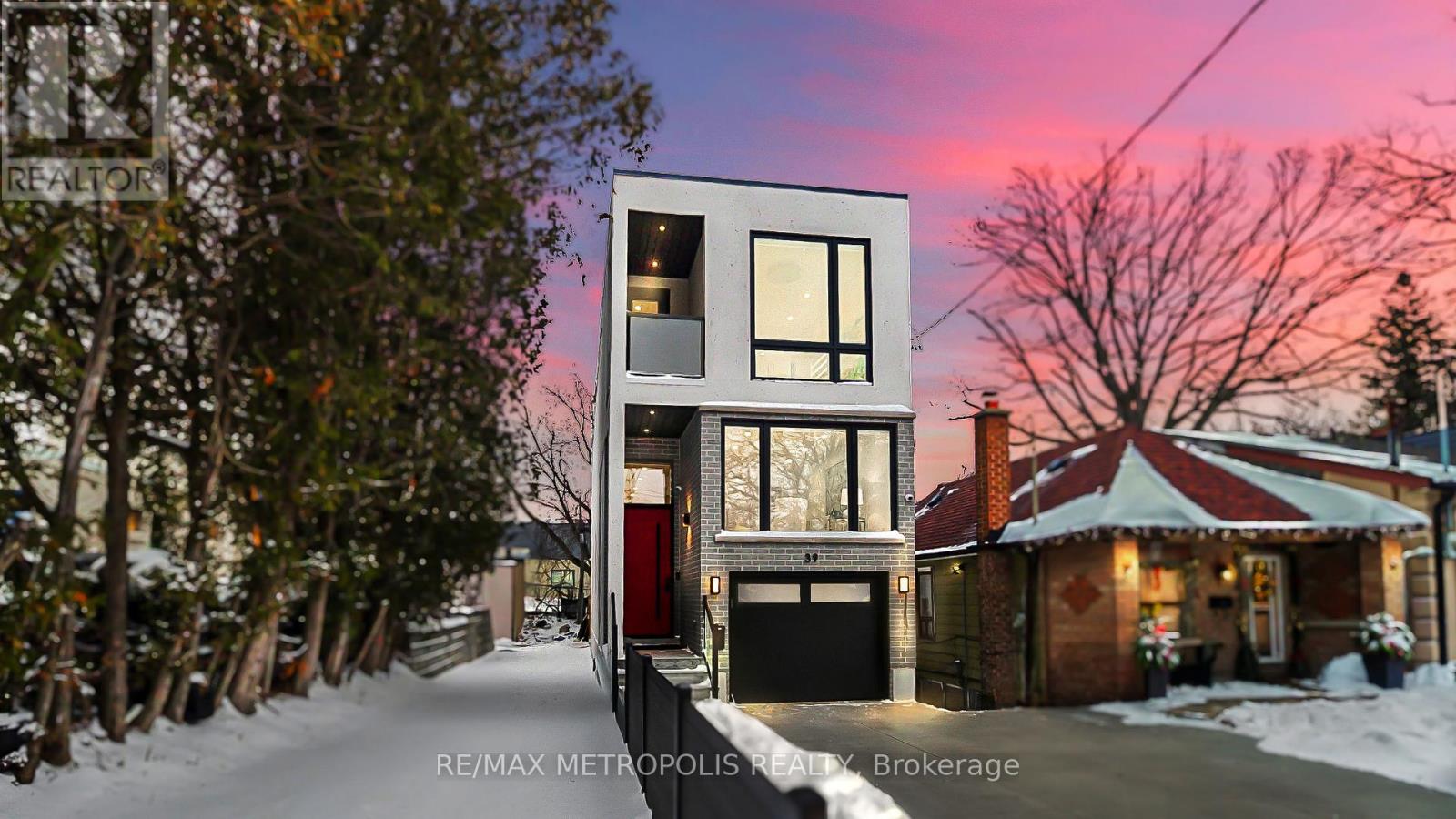 39 KENWORTHY AVENUE