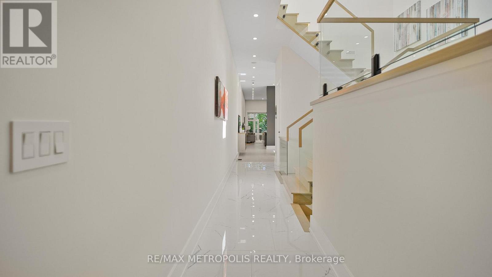 39 KENWORTHY AVENUE